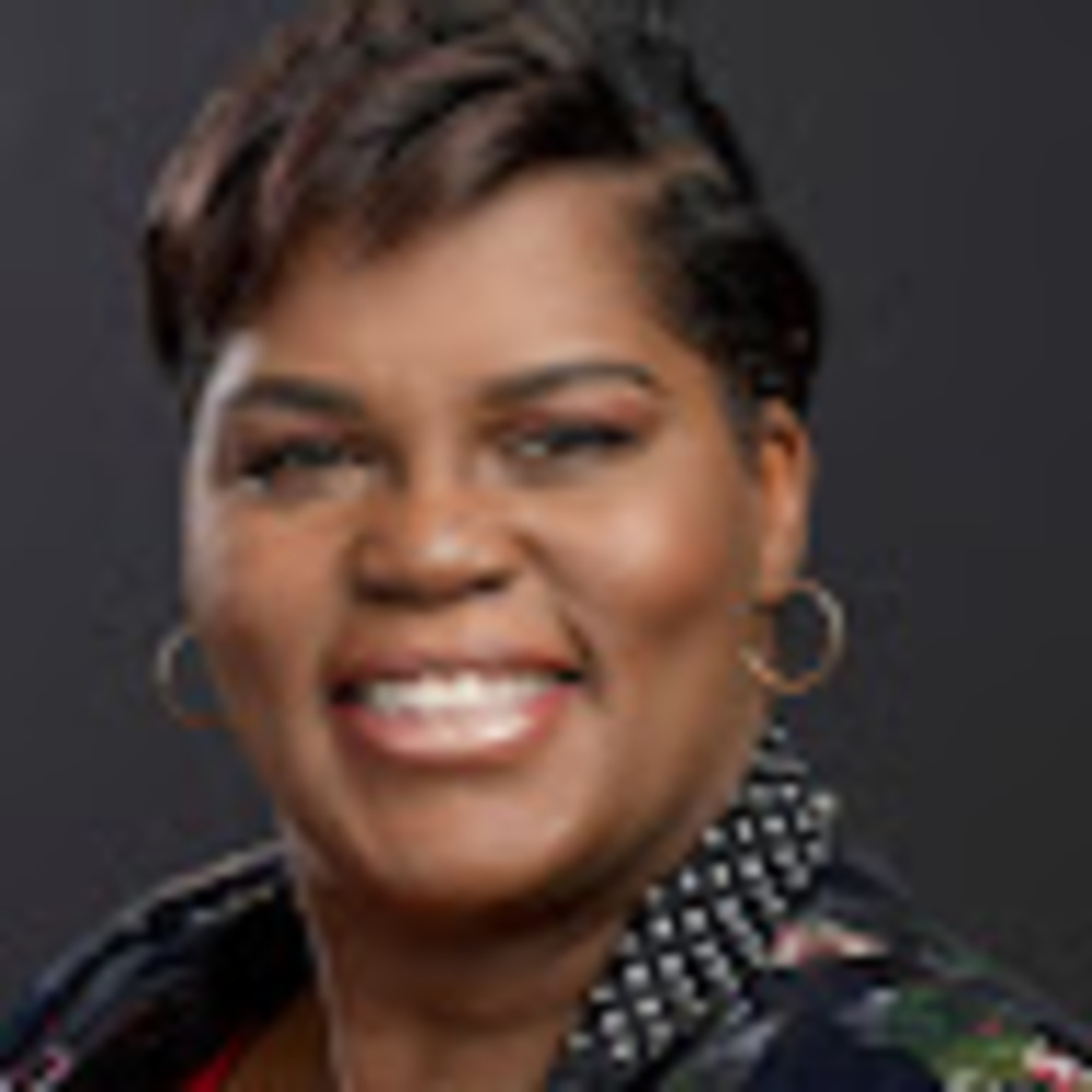 Meet your Posher, Monique